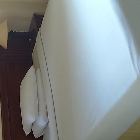 Archie Hotel Ternate Island Exterior photo