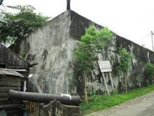 Archie Hotel Ternate Island Exterior photo